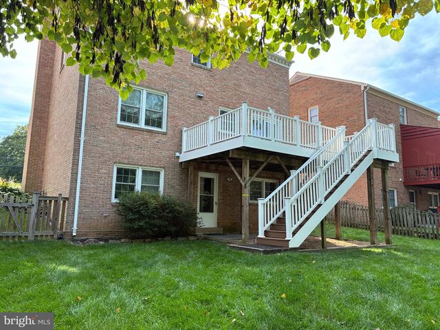 1232 PINE HILL RD, Mclean, VA 22101