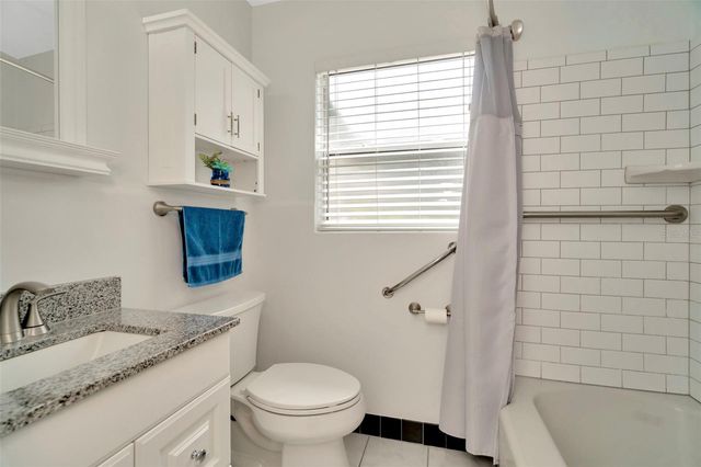 1308 HULL STREET S, Gulfport, FL 33707