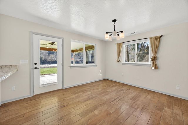 423 Fielder Lane, Grants Pass, OR 97526