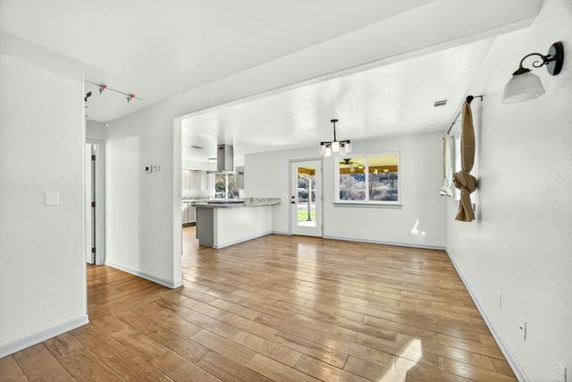 423 Fielder Lane, Grants Pass, OR 97526