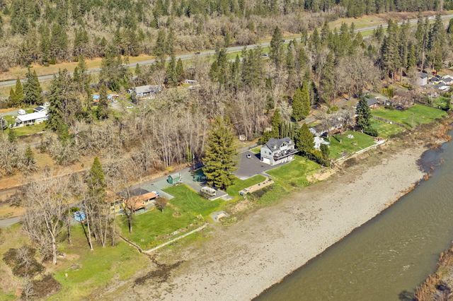 423 Fielder Lane, Grants Pass, OR 97526