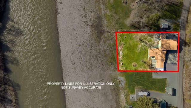 423 Fielder Lane, Grants Pass, OR 97526