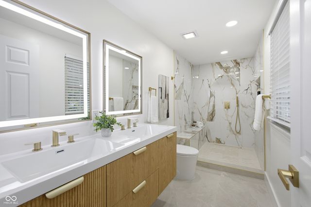 8006 Vineyard Drive, Indianapolis, IN 46260