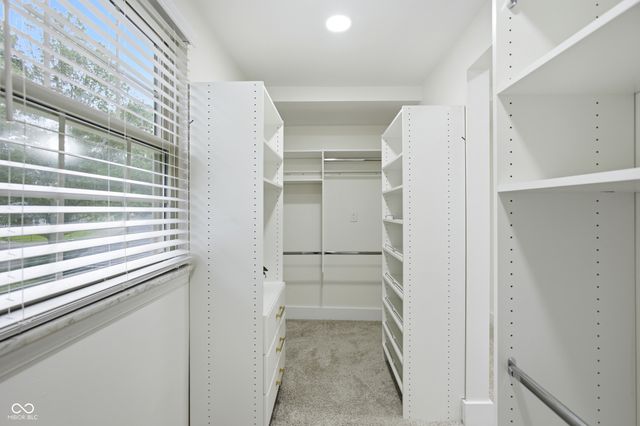 8006 Vineyard Drive, Indianapolis, IN 46260