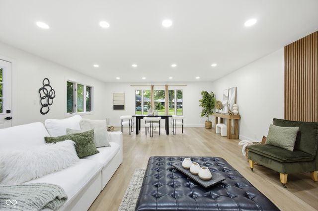 8006 Vineyard Drive, Indianapolis, IN 46260