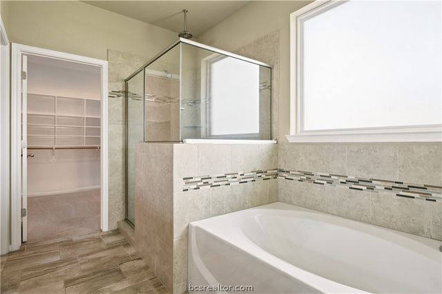 2924 Archer Drive, Bryan, TX 77808