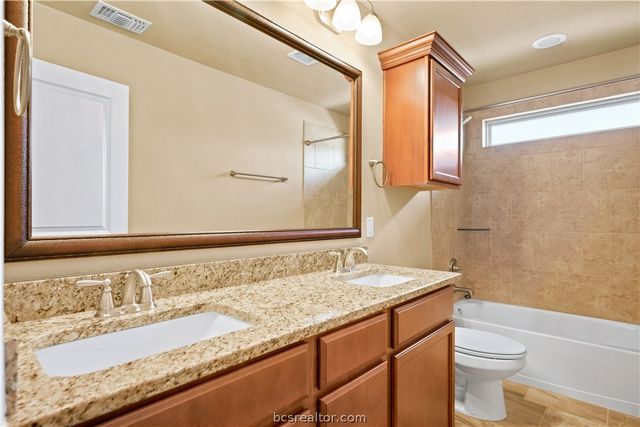 2924 Archer Drive, Bryan, TX 77808