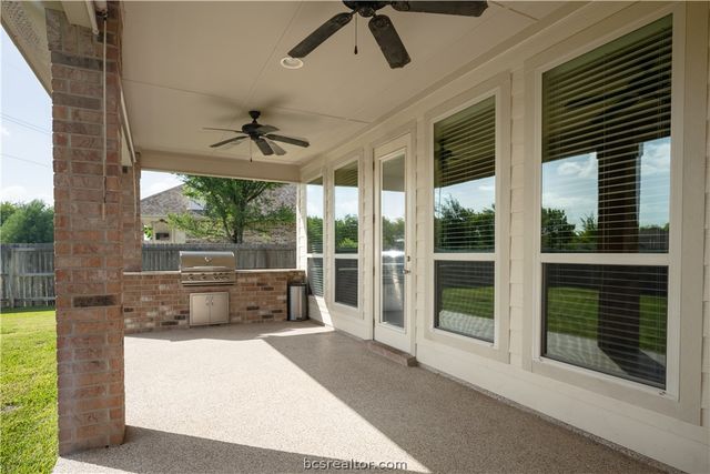 2924 Archer Drive, Bryan, TX 77808