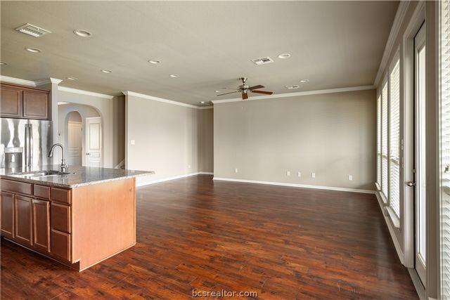 2924 Archer Drive, Bryan, TX 77808
