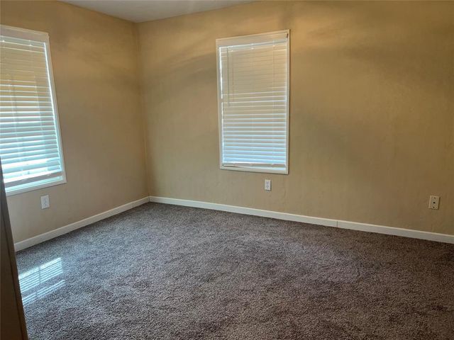 216 N Jefferson Avenue, Blanchard, OK 73010