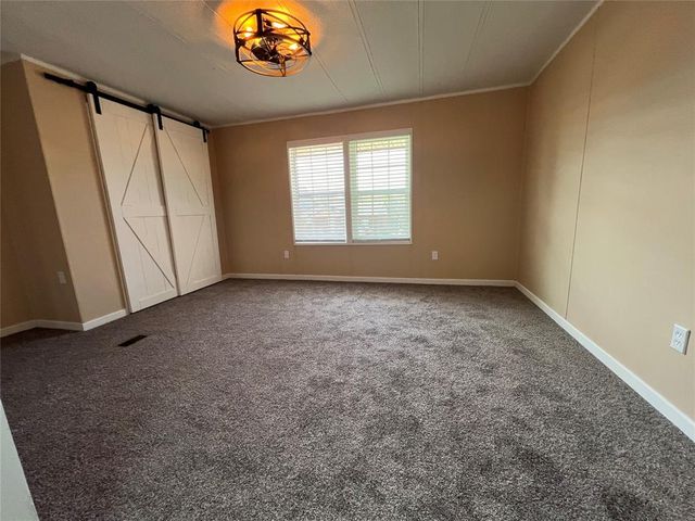 216 N Jefferson Avenue, Blanchard, OK 73010