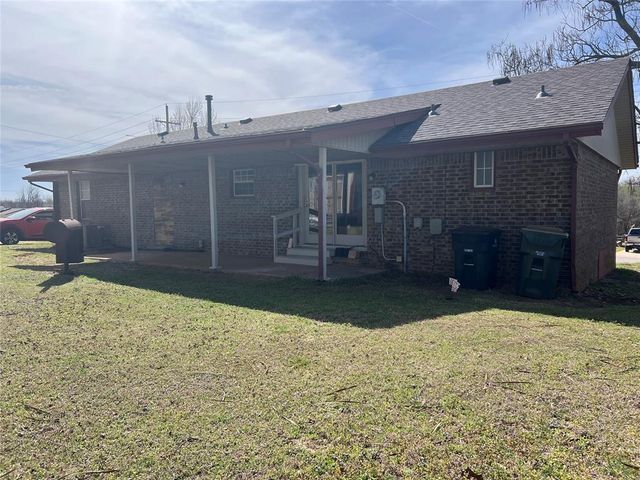 216 N Jefferson Avenue, Blanchard, OK 73010