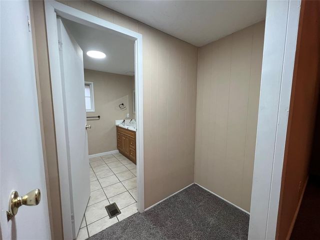 216 N Jefferson Avenue, Blanchard, OK 73010