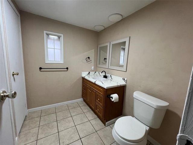 216 N Jefferson Avenue, Blanchard, OK 73010