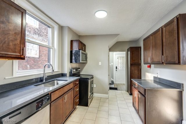 561 Melrose Street, Akron, OH 44305