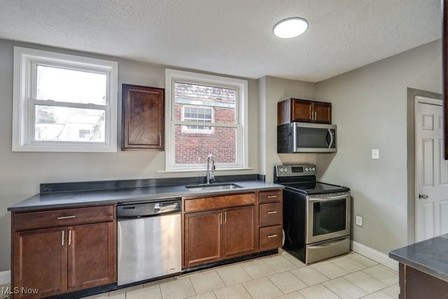 561 Melrose Street, Akron, OH 44305