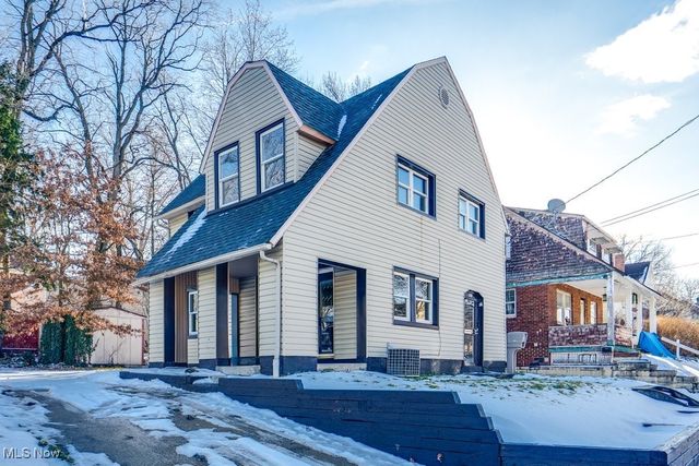 561 Melrose Street, Akron, OH 44305