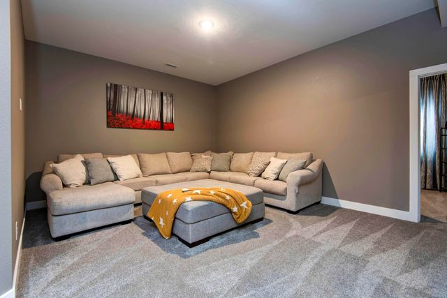 2437 E German Ivy, Springfield, MO 65804