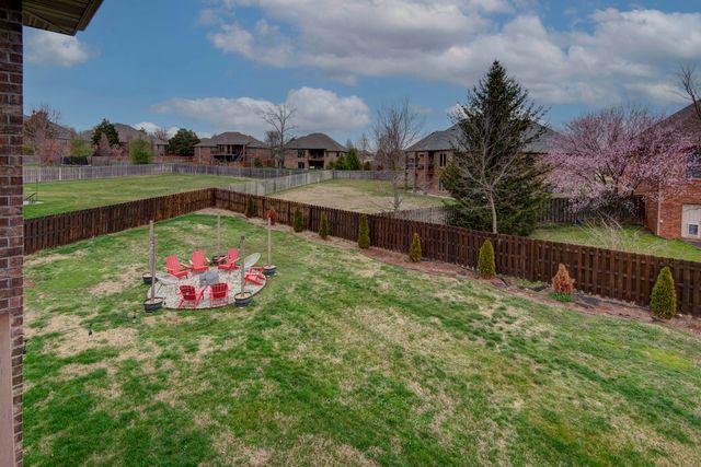 2437 E German Ivy, Springfield, MO 65804