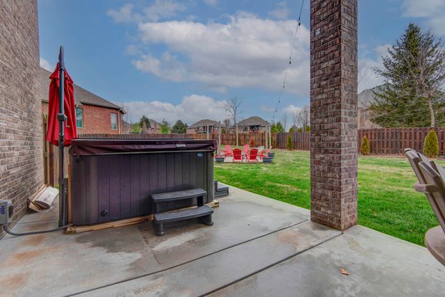 2437 E German Ivy, Springfield, MO 65804