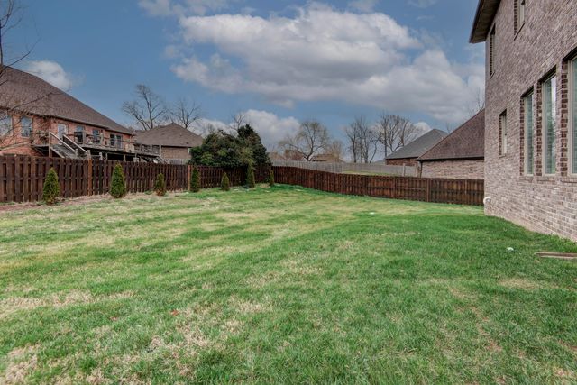 2437 E German Ivy, Springfield, MO 65804