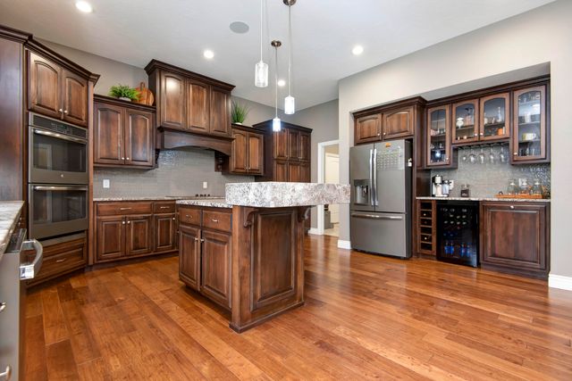 2437 E German Ivy, Springfield, MO 65804