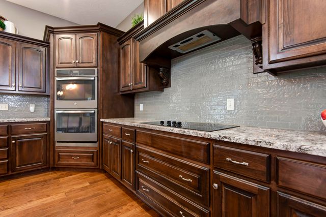 2437 E German Ivy, Springfield, MO 65804