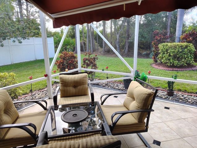 5423 Place Lake Dr, Fort Pierce, FL 34951