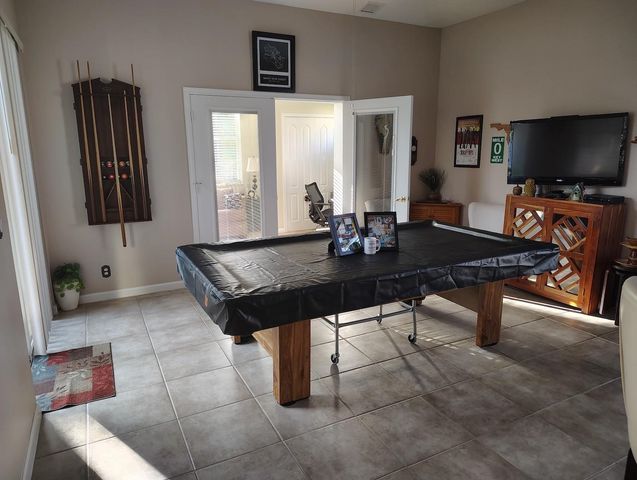 5423 Place Lake Dr, Fort Pierce, FL 34951