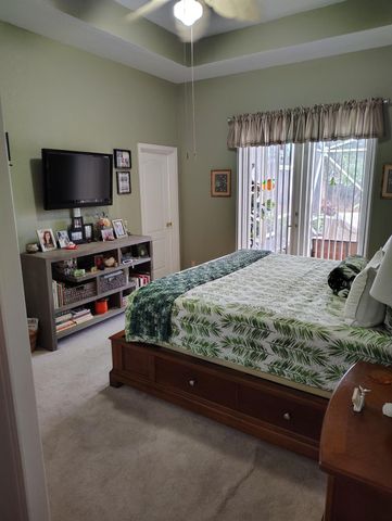 5423 Place Lake Dr, Fort Pierce, FL 34951