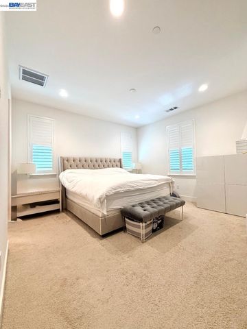 2181 Donnells Ln, Dublin, CA 94568
