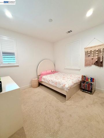 2181 Donnells Ln, Dublin, CA 94568