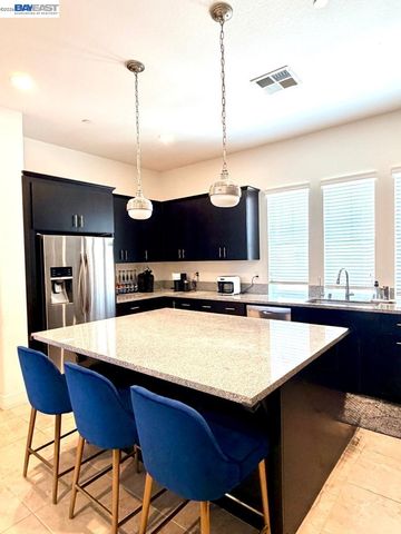2181 Donnells Ln, Dublin, CA 94568
