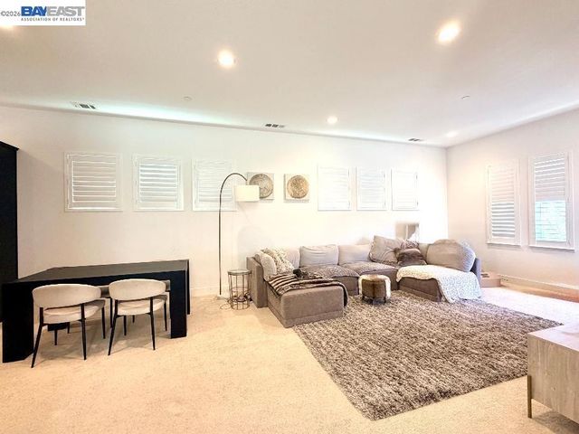 2181 Donnells Ln, Dublin, CA 94568
