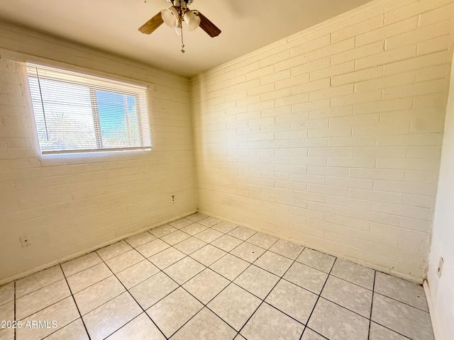 2232 E Burgess Lane, Phoenix, AZ 85042