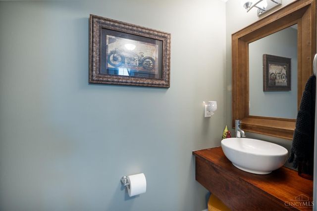 60 Pleasant Hill Boulevard, Franklin, OH 45005