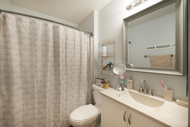 60 Pleasant Hill Boulevard, Franklin, OH 45005