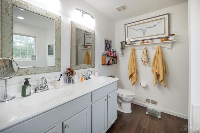 60 Pleasant Hill Boulevard, Franklin, OH 45005