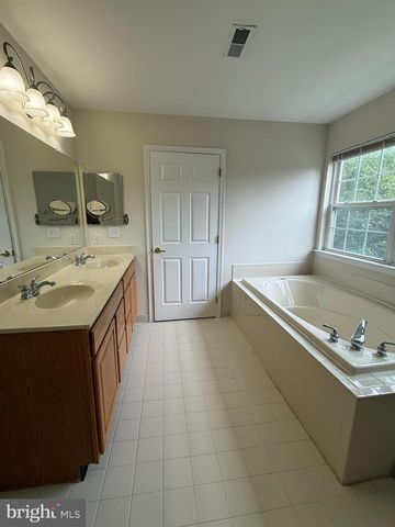 47 ROSS WAY, Marlton, NJ 08053