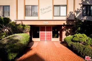 1944 Glendon Avenue 309, Los Angeles, CA 90025