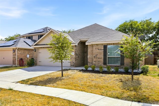 124 Morning Glory Drive, Sanger, TX 76266