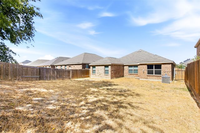 124 Morning Glory Drive, Sanger, TX 76266