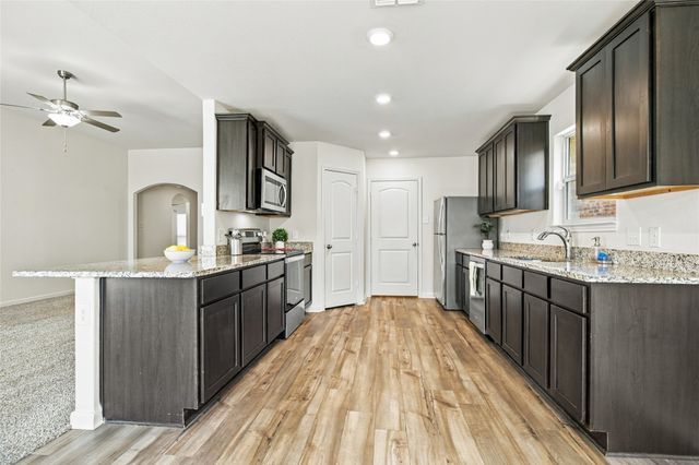 124 Morning Glory Drive, Sanger, TX 76266