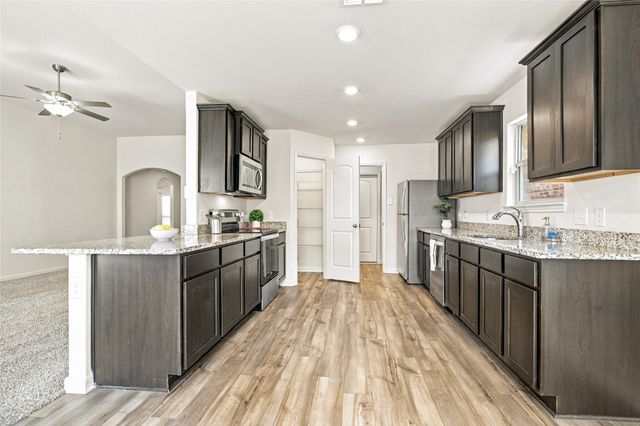 124 Morning Glory Drive, Sanger, TX 76266