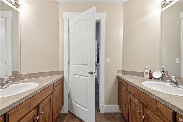 554 W 2400 S, Syracuse, UT 84075