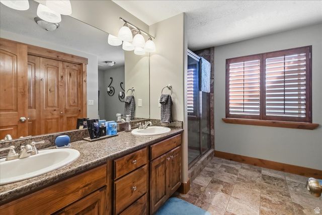 554 W 2400 S, Syracuse, UT 84075