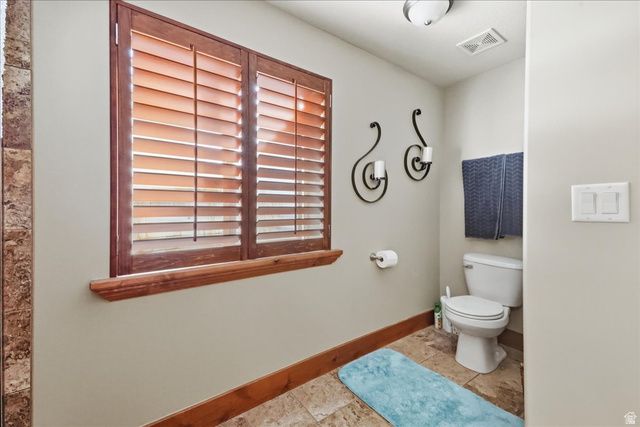554 W 2400 S, Syracuse, UT 84075