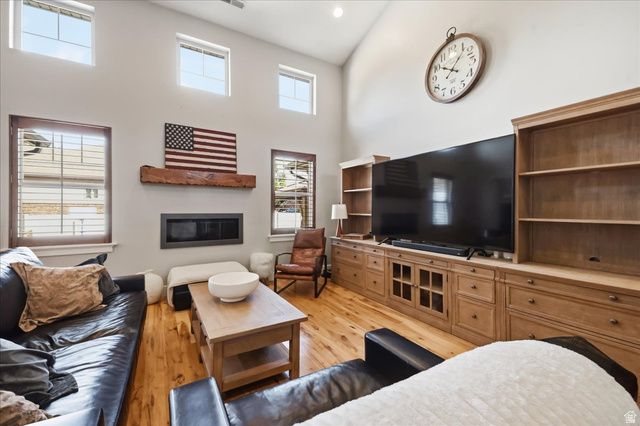 554 W 2400 S, Syracuse, UT 84075