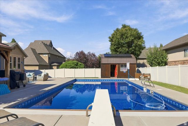 554 W 2400 S, Syracuse, UT 84075