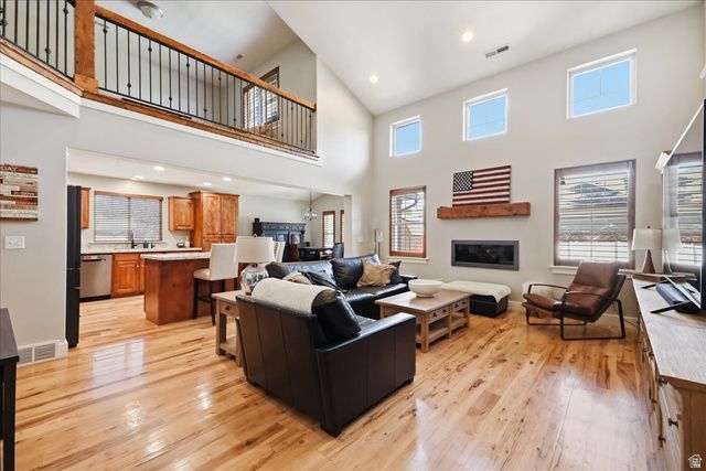554 W 2400 S, Syracuse, UT 84075